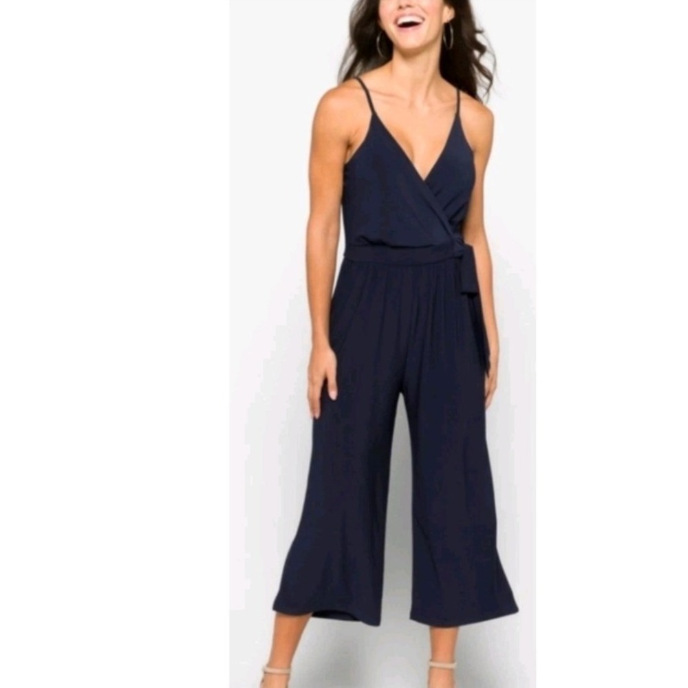Gilli Navy Blue V-Neck Cropped Wide Leg Jumpsuit Spaghetti Straps Side Tie M